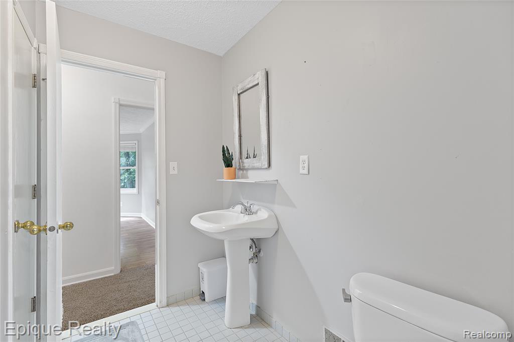 7667 Prairie Court