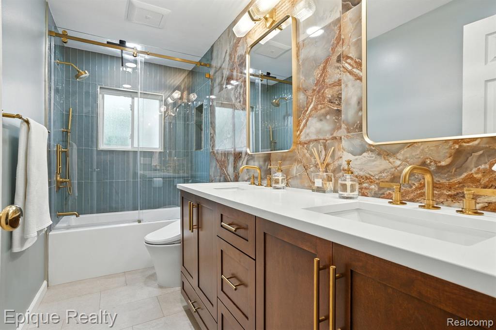 30834 Iroquois Drive