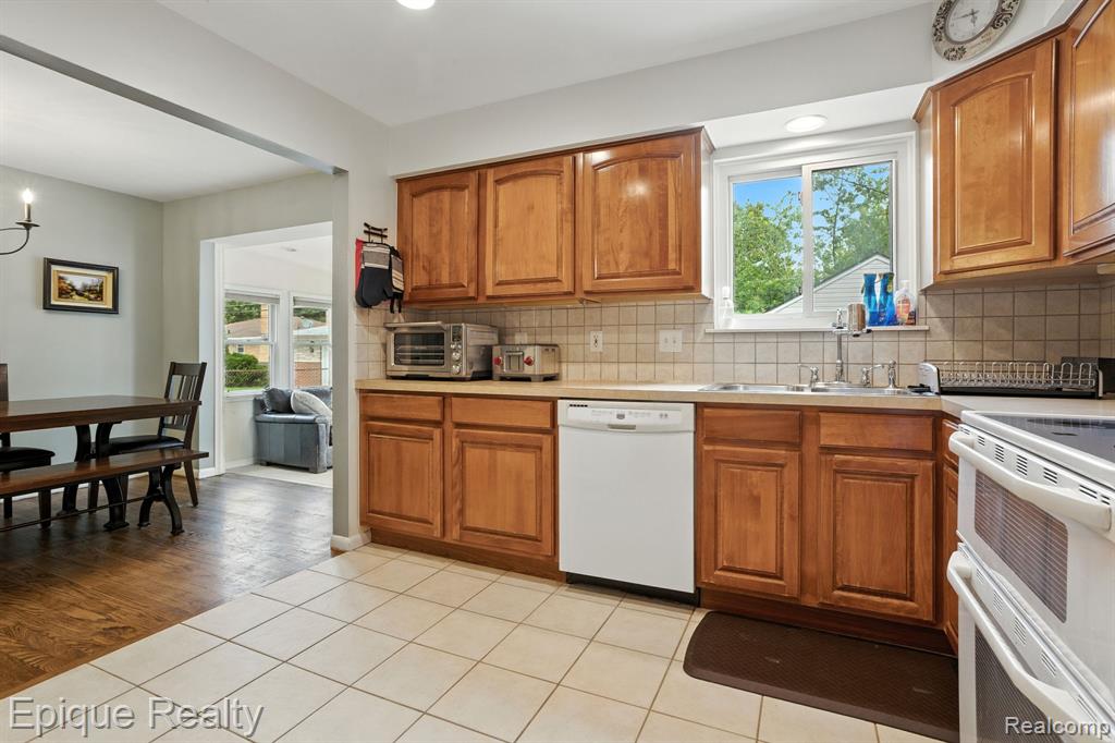 30834 Iroquois Drive