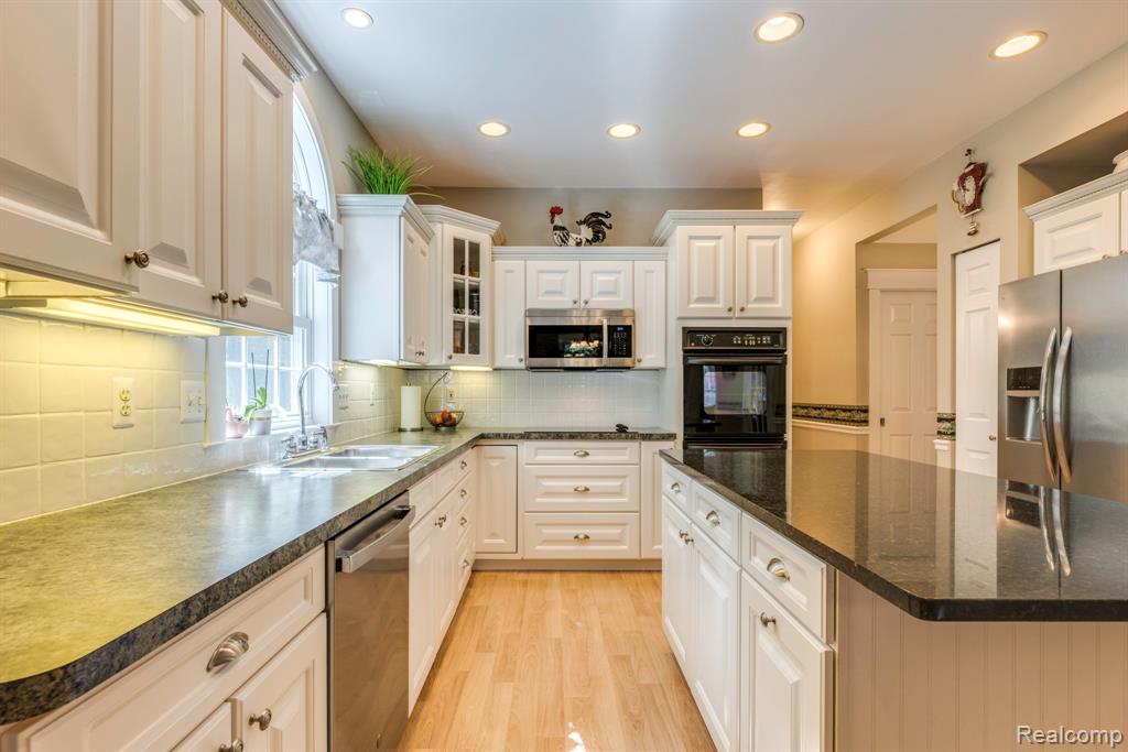 3215 Turnberry