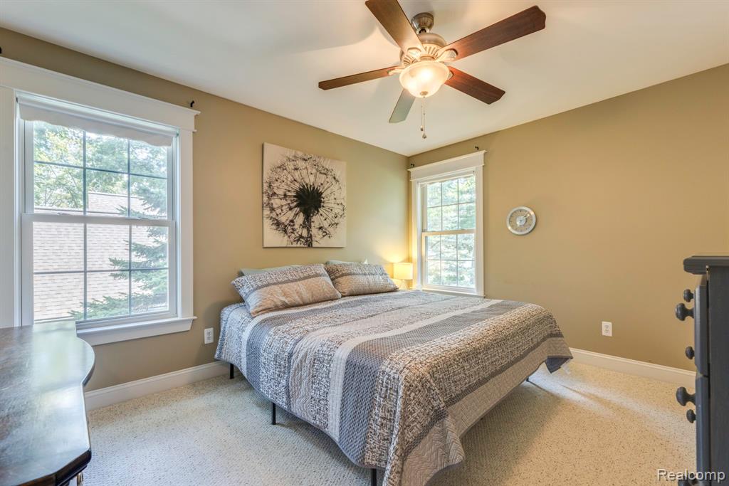 3215 Turnberry