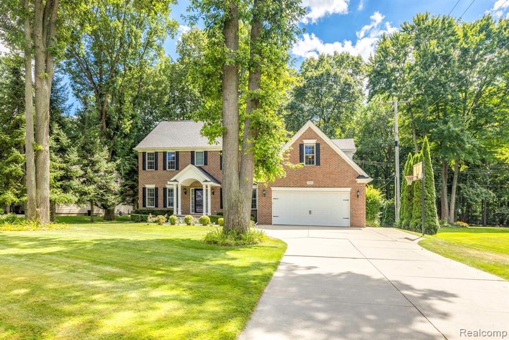 3215 Turnberry