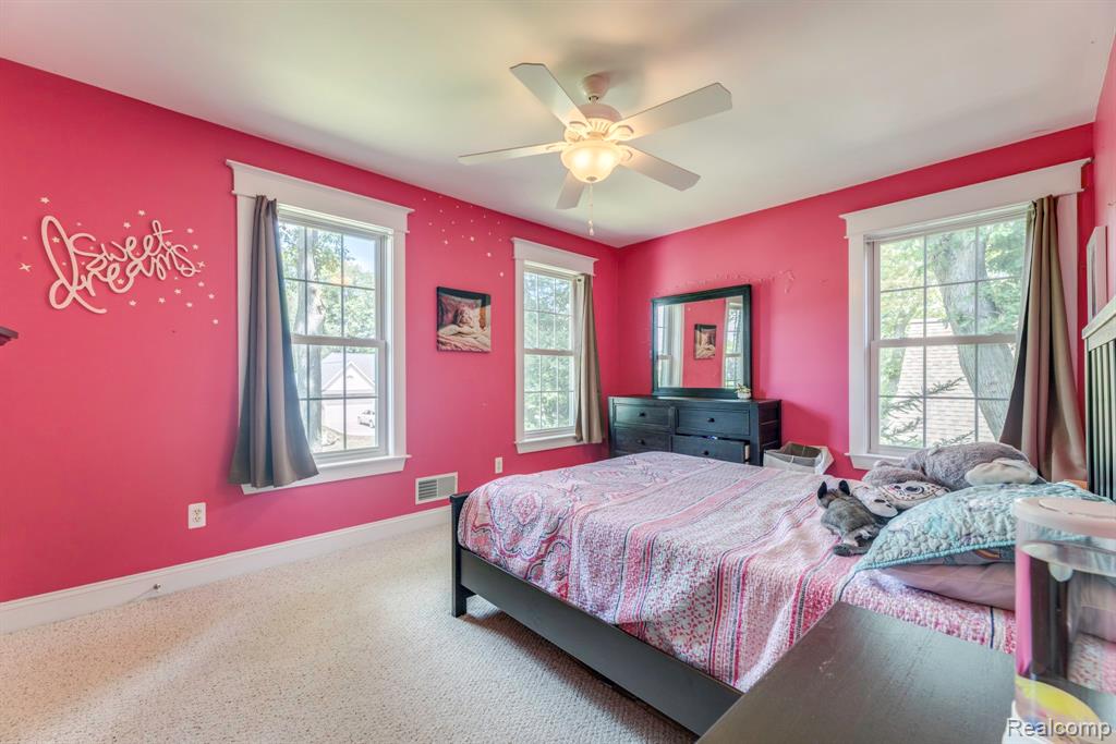 3215 Turnberry