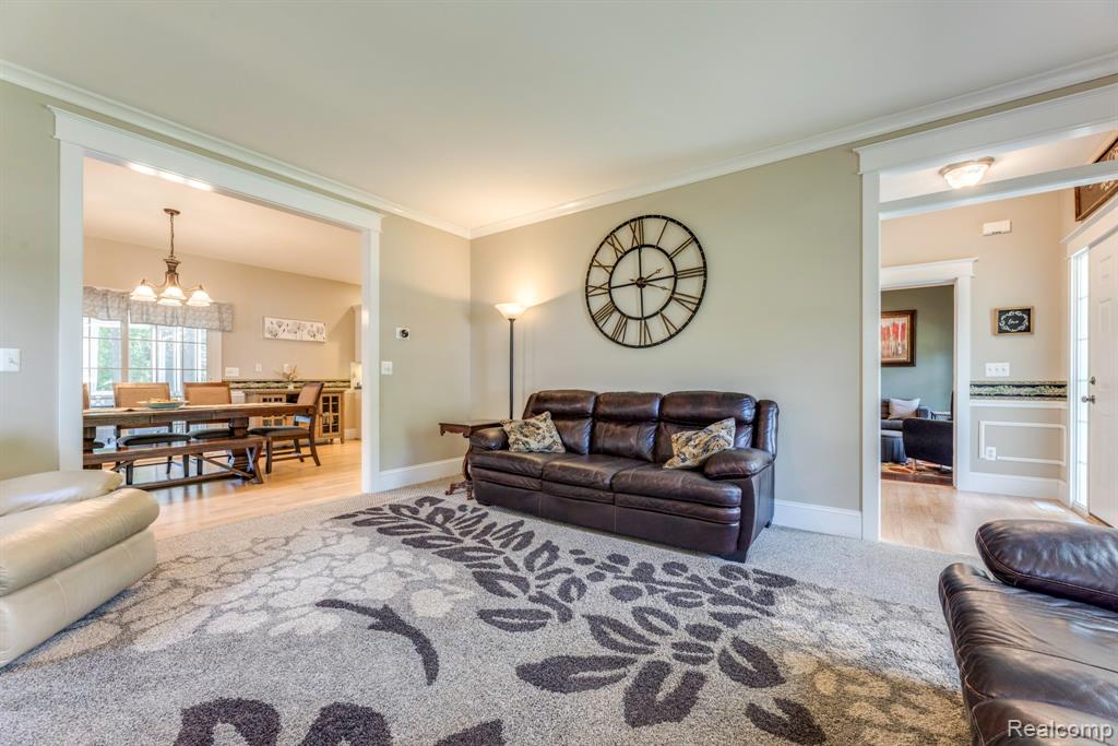 3215 Turnberry