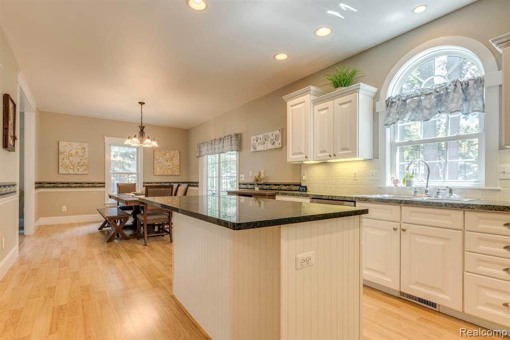 3215 Turnberry