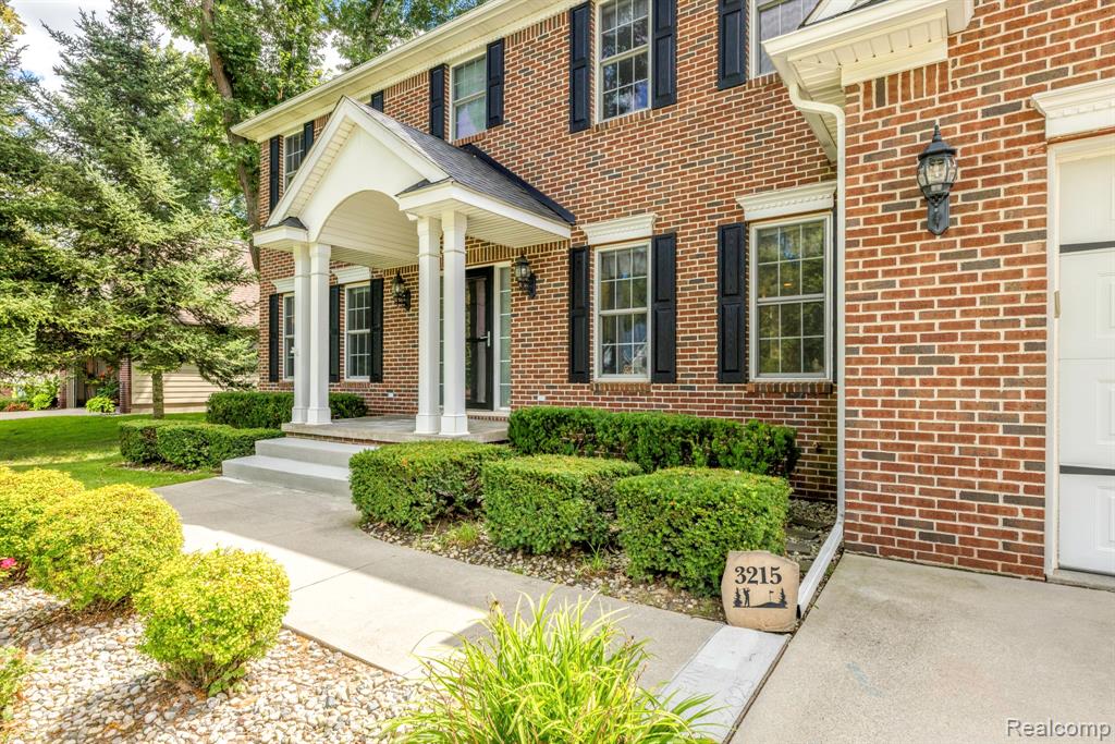 3215 Turnberry