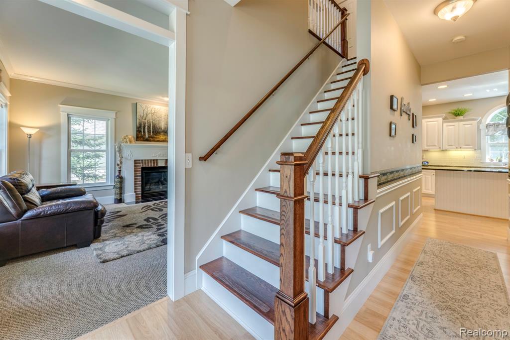3215 Turnberry