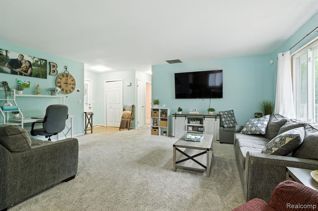 3323 Krafft Road