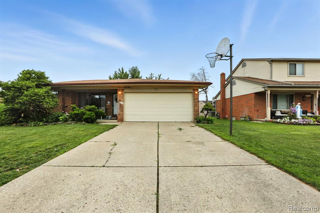 4761 Fox Hill Drive