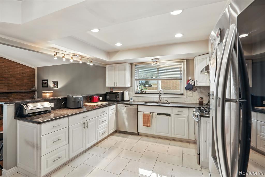 4761 Fox Hill Drive
