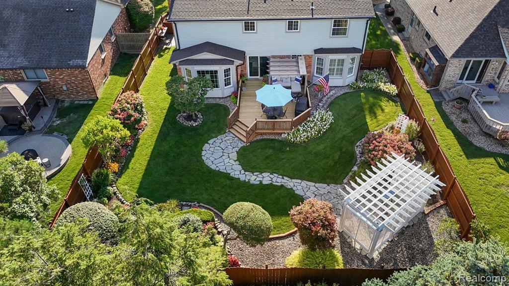44304 Pentwater Drive