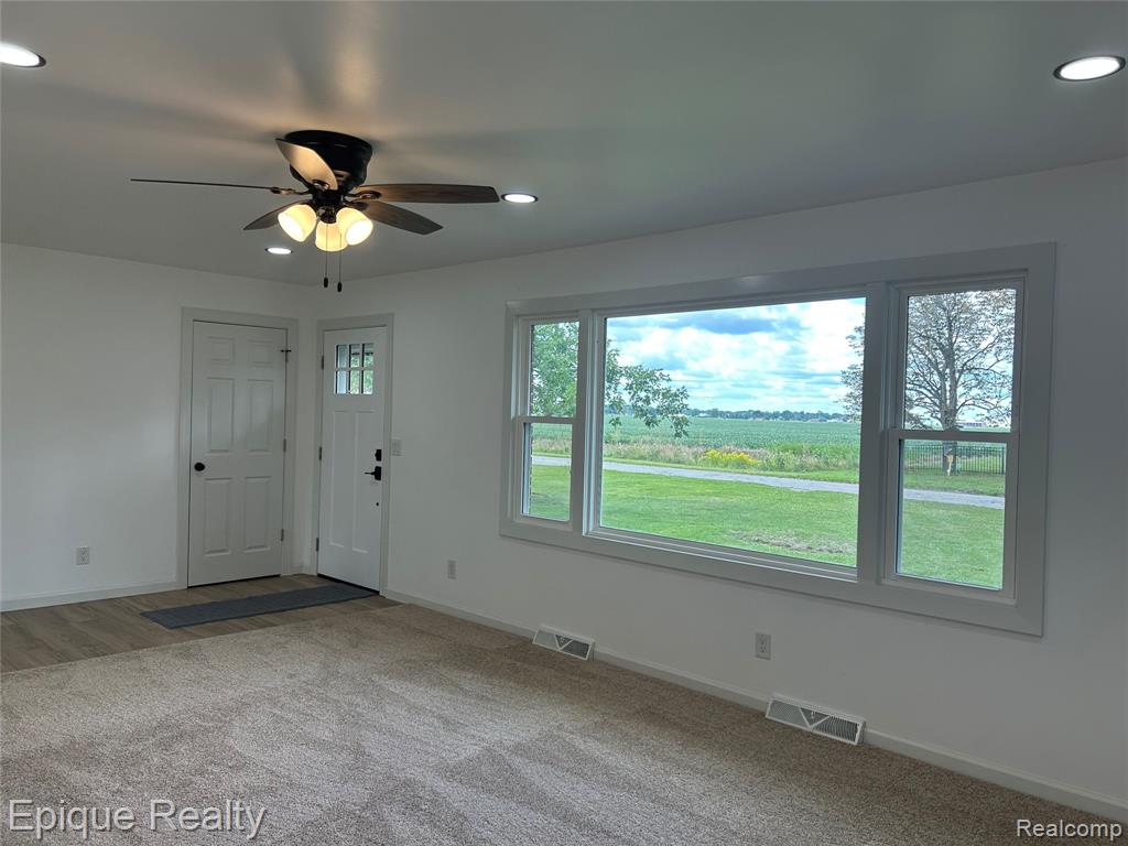 875 S Airport Road