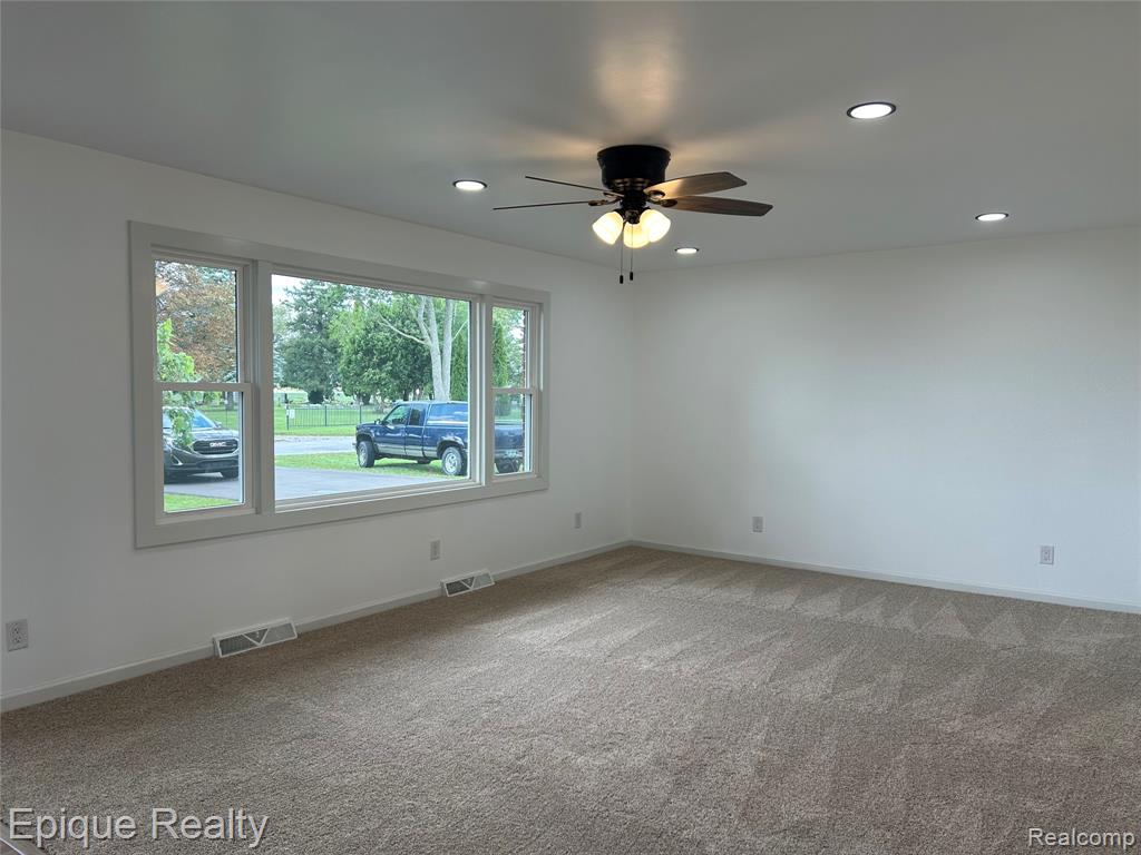 875 S Airport Road