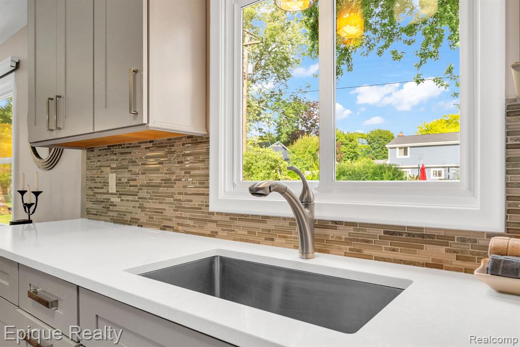 11223 Woodbridge Drive