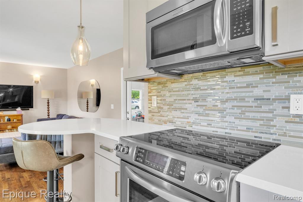 11223 Woodbridge Drive