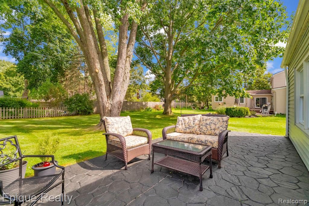 11223 Woodbridge Drive