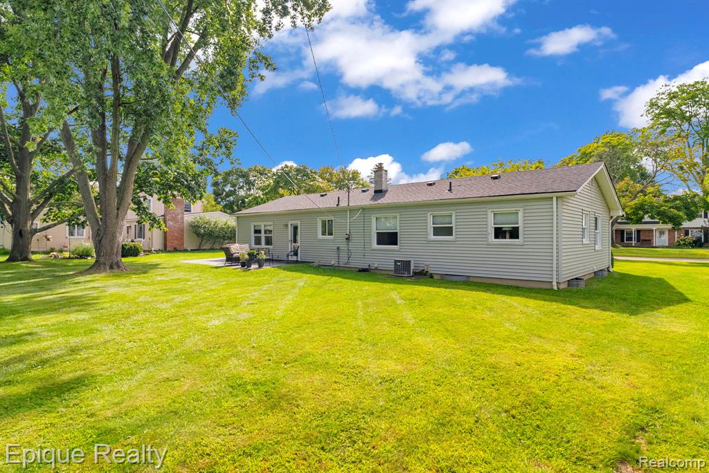 11223 Woodbridge Drive