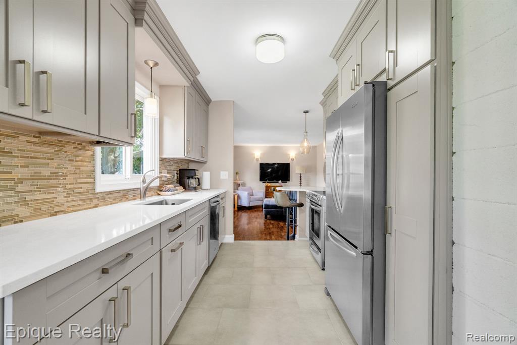 11223 Woodbridge Drive