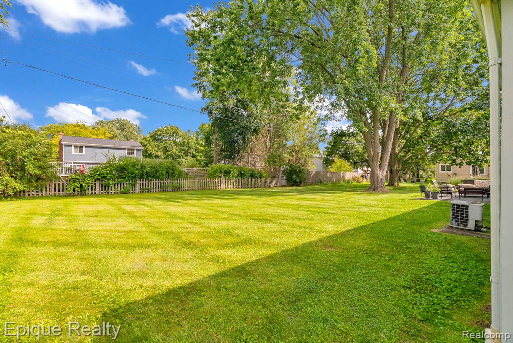 11223 Woodbridge Drive
