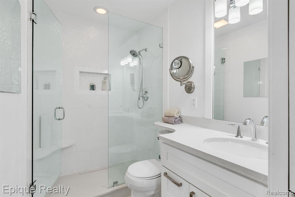 11223 Woodbridge Drive