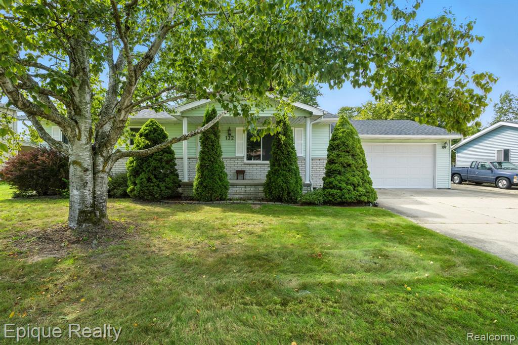 132 Saint Clair Boulevard