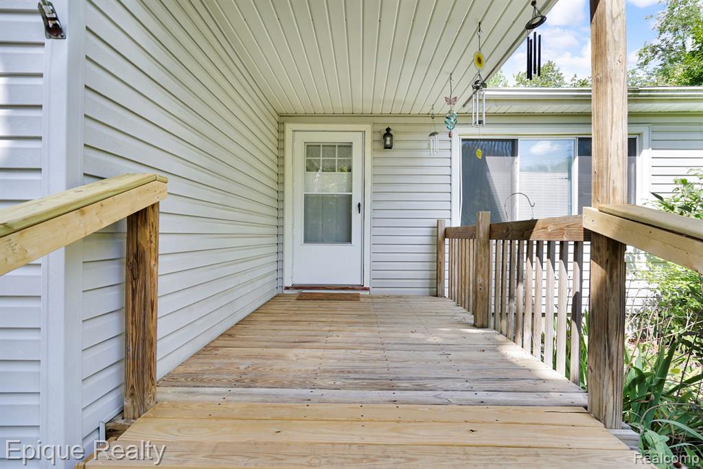 1133 E Schumacher Street