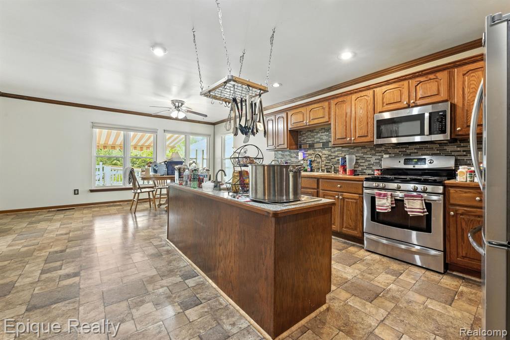 4294 Rochester Road
