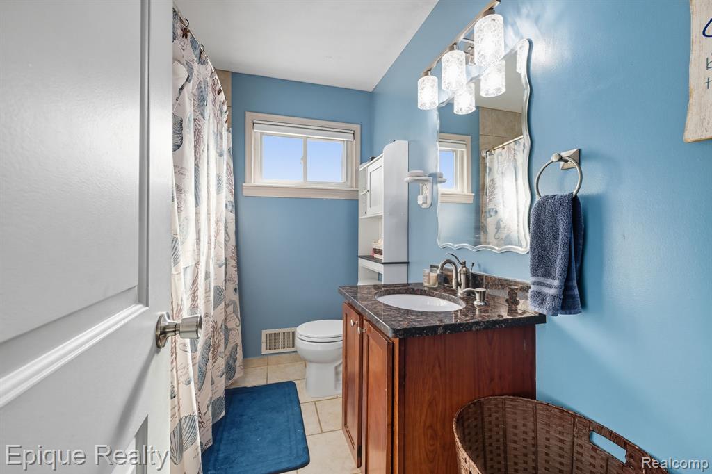 31640 Ann Arbor Trail