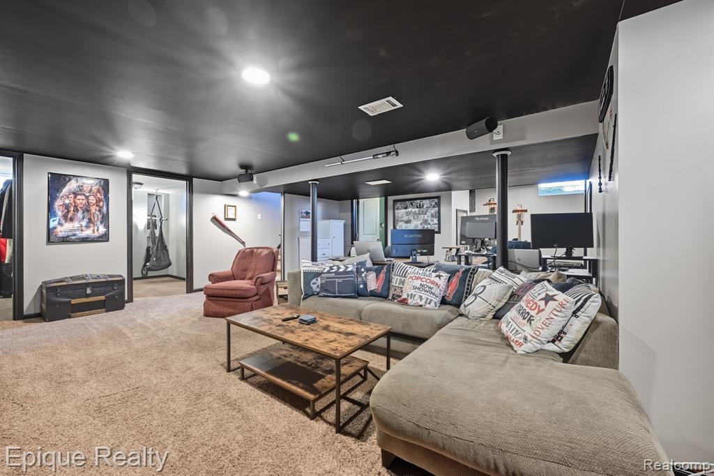 31640 Ann Arbor Trail