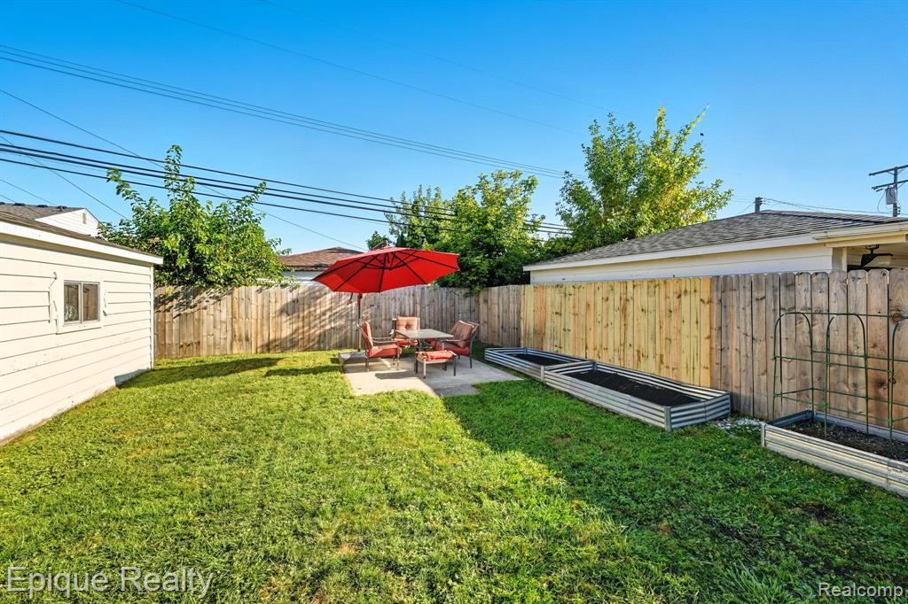 31640 Ann Arbor Trail
