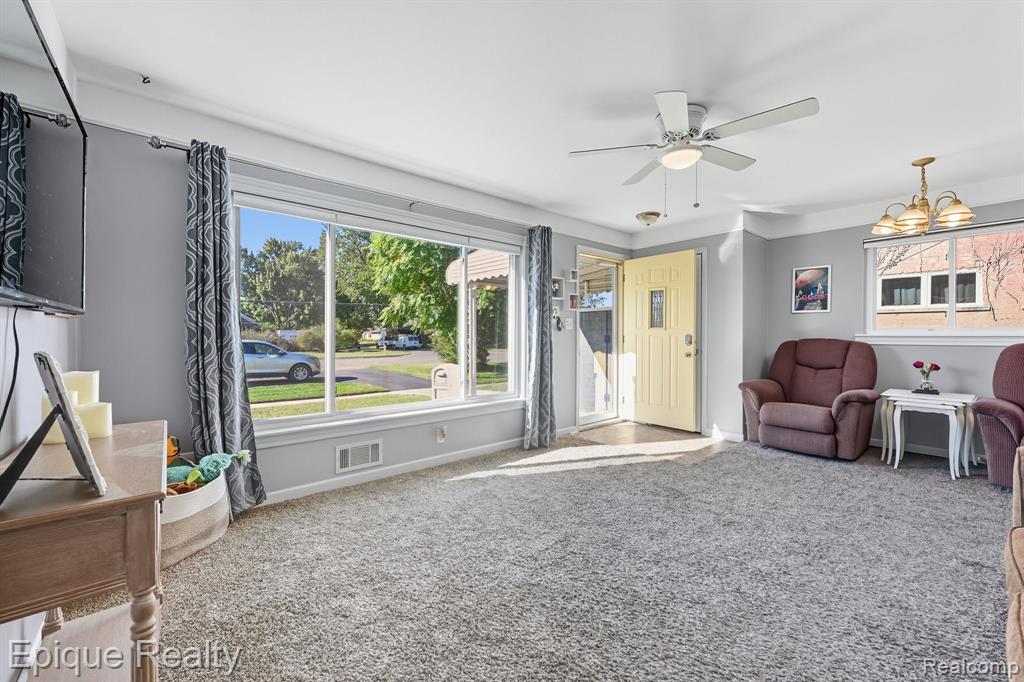 31640 Ann Arbor Trail