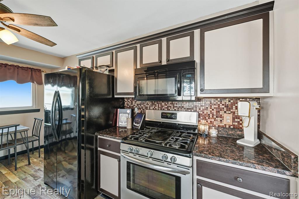 31640 Ann Arbor Trail