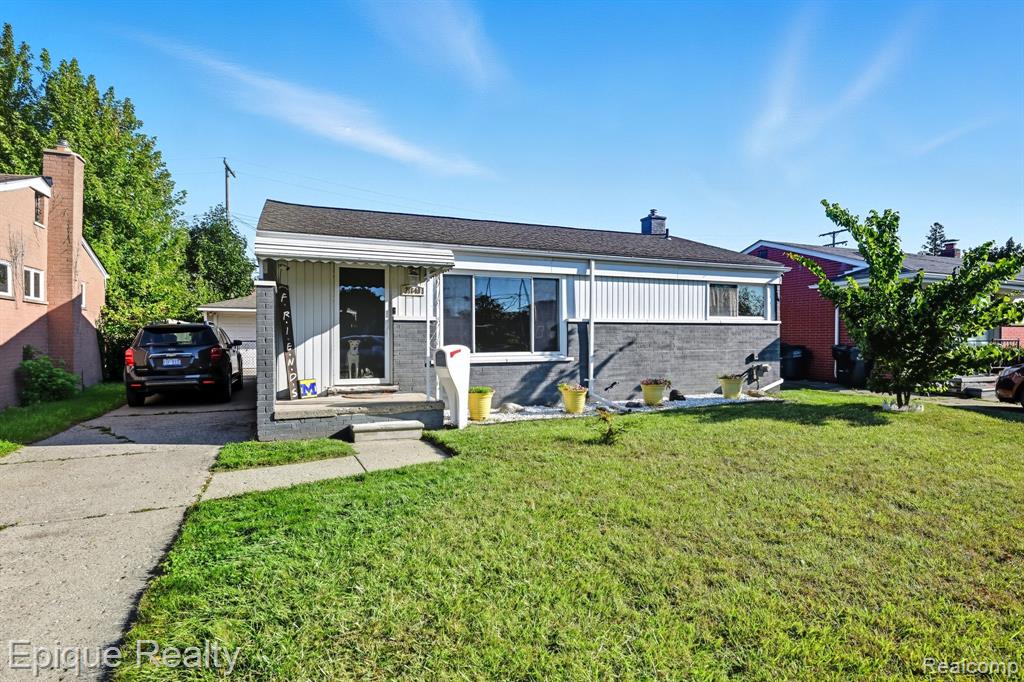 31640 Ann Arbor Trail