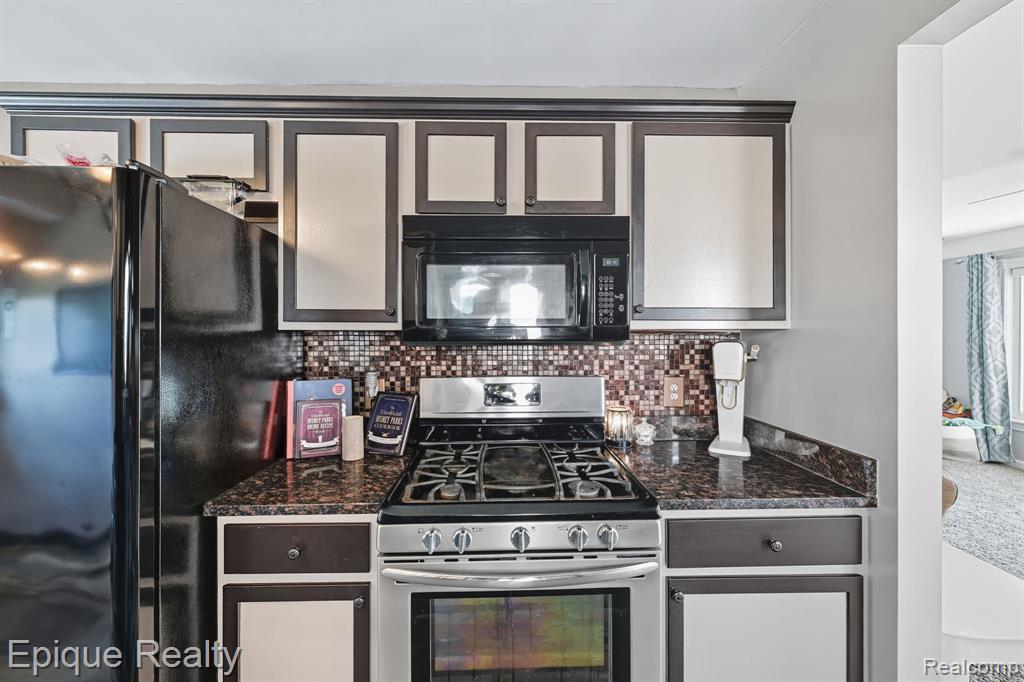 31640 Ann Arbor Trail