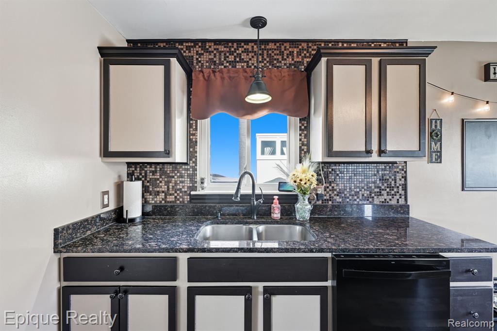 31640 Ann Arbor Trail