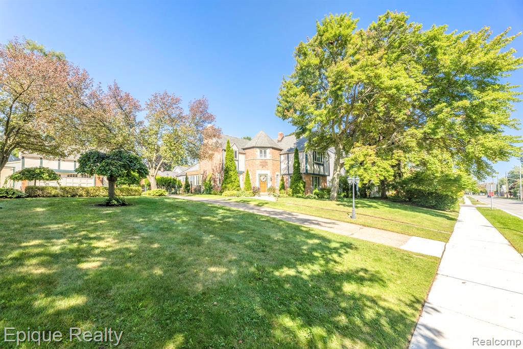 3455 Gratiot Avenue