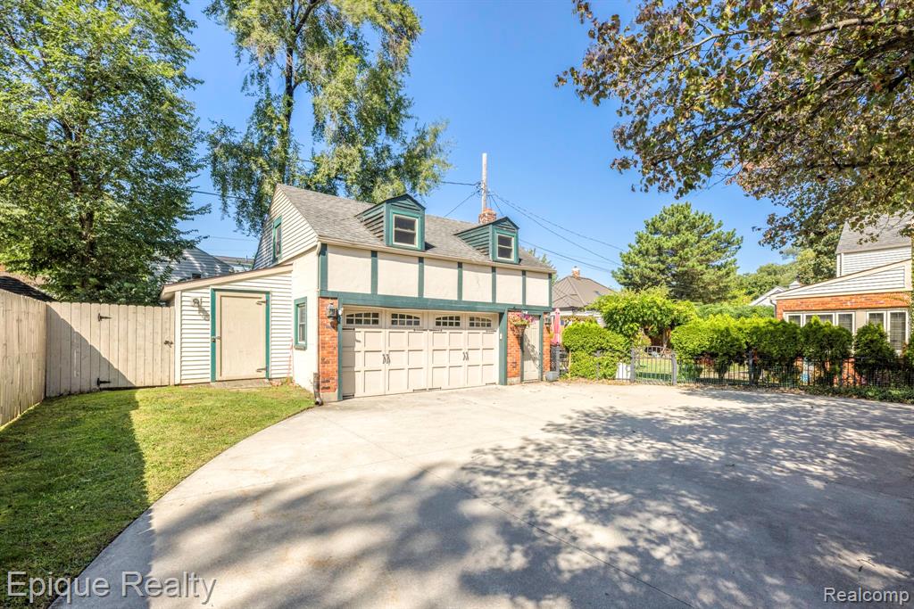 3455 Gratiot Avenue