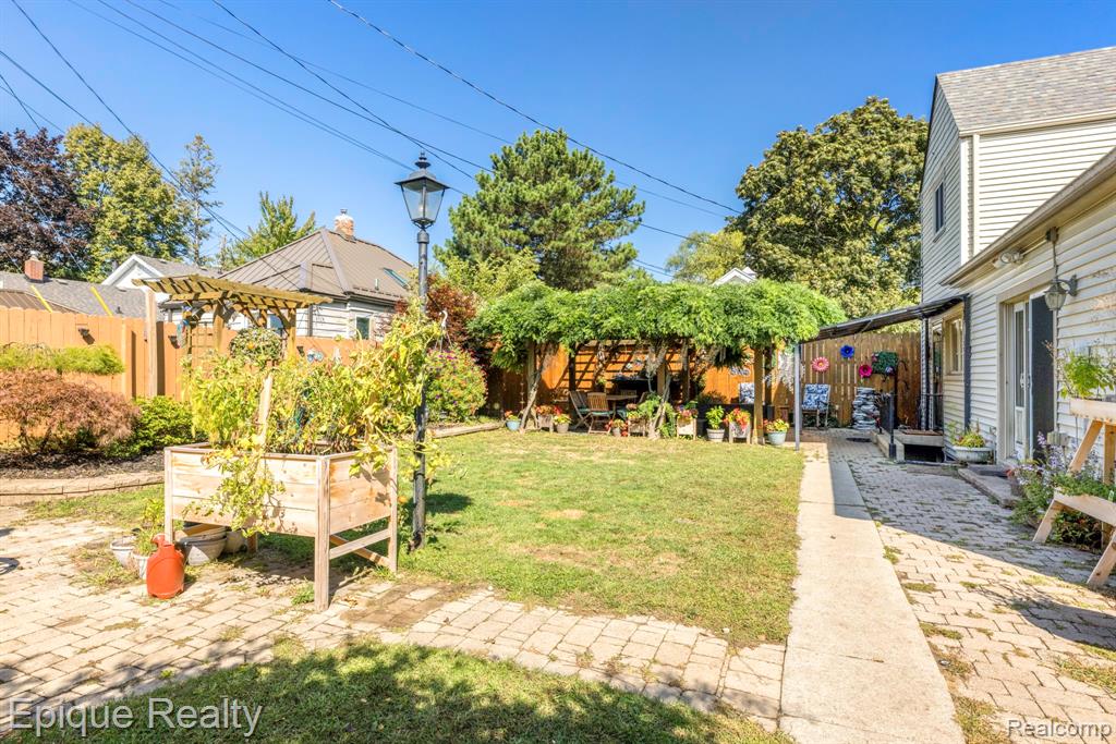 3455 Gratiot Avenue