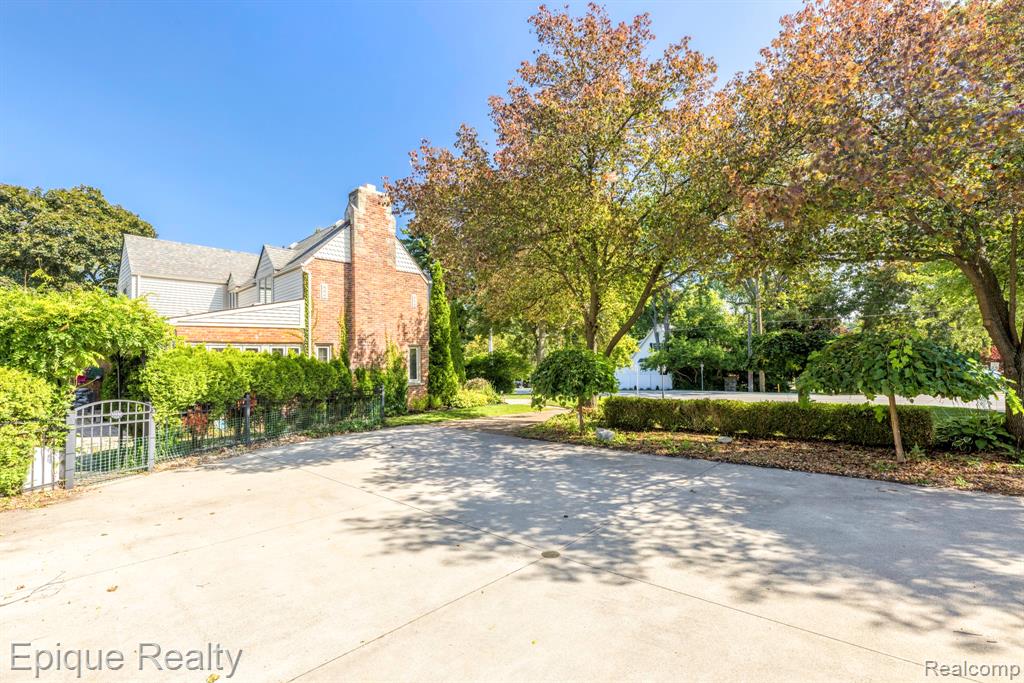 3455 Gratiot Avenue