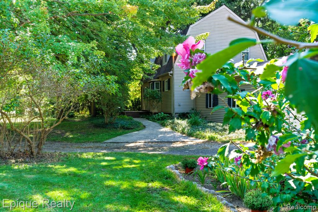 2051 Byron Road