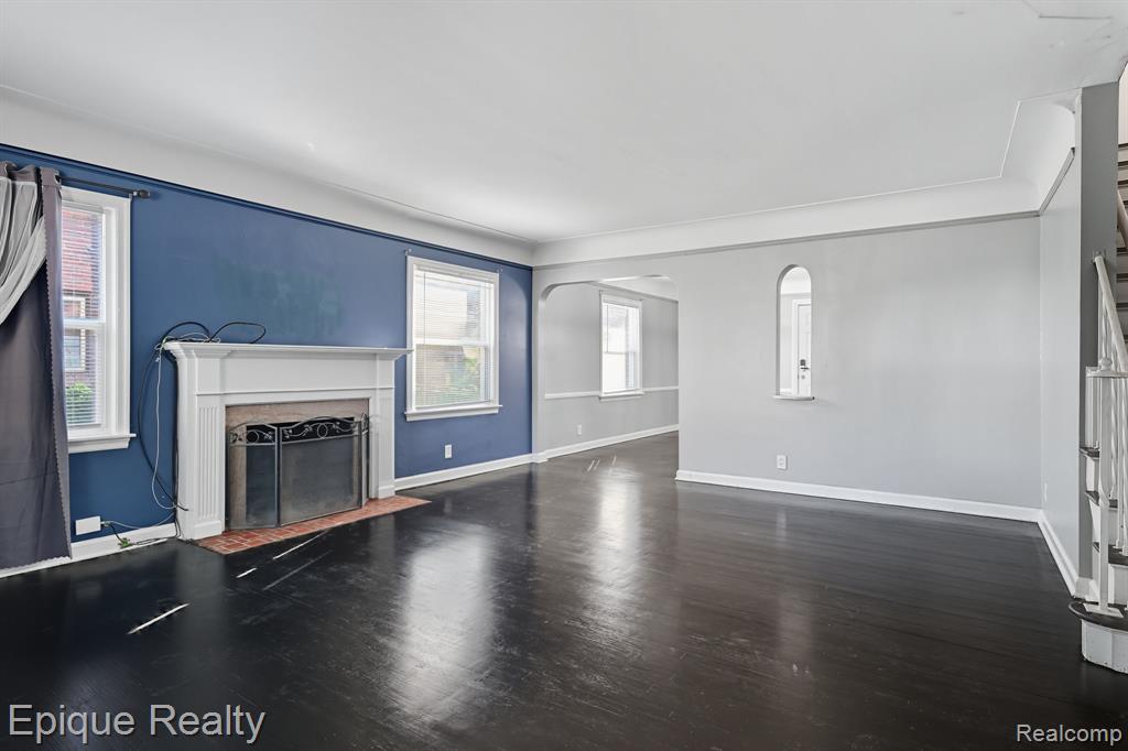 20201 Stratford Road