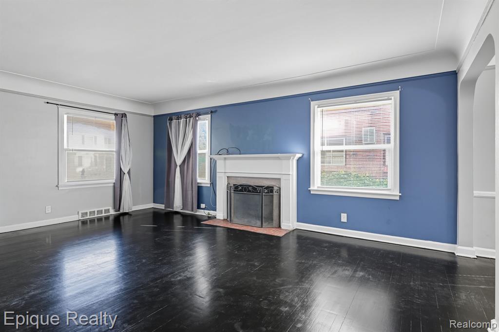 20201 Stratford Road