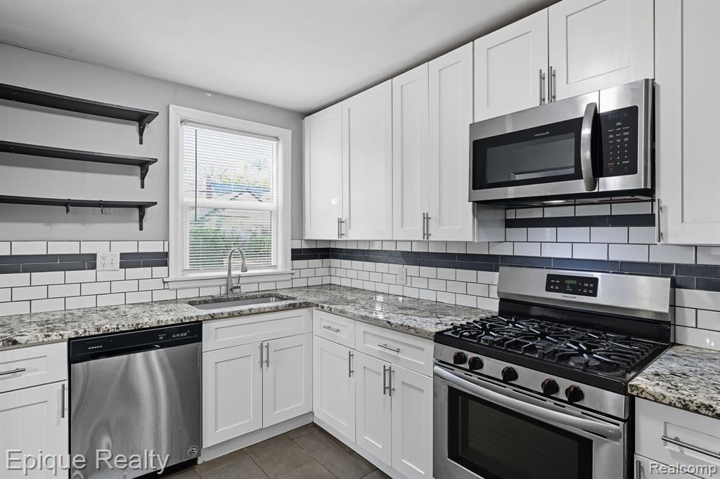 20201 Stratford Road