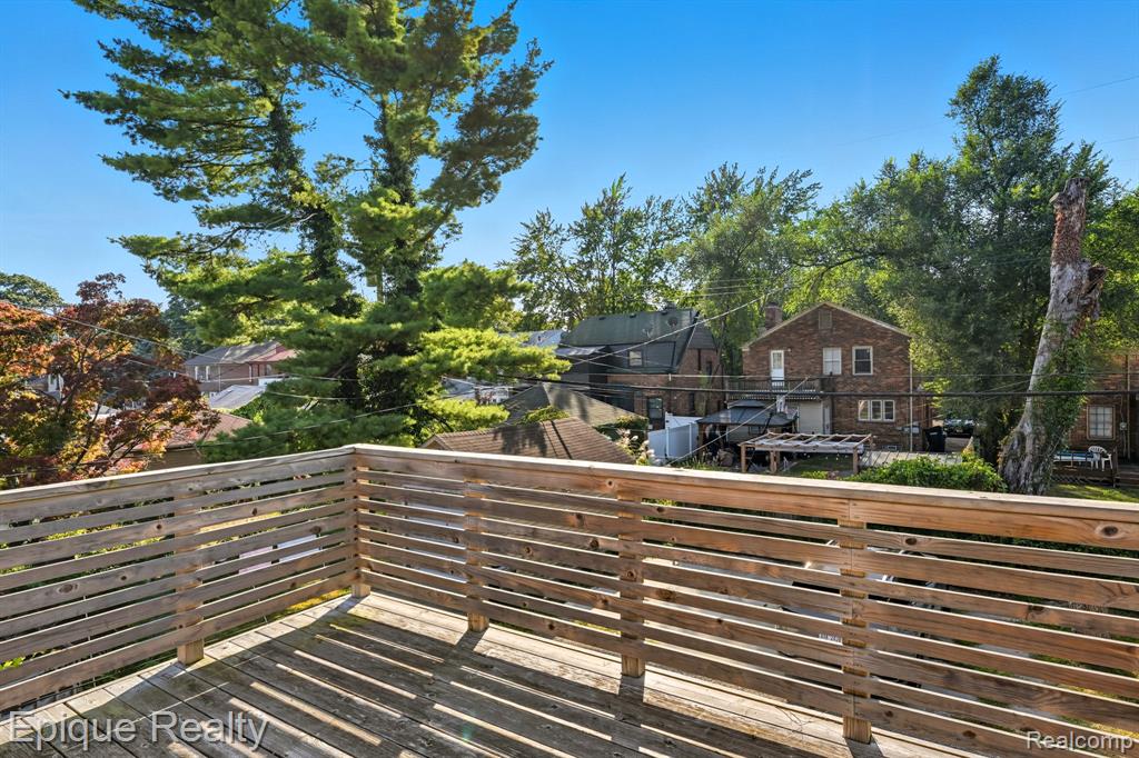20201 Stratford Road