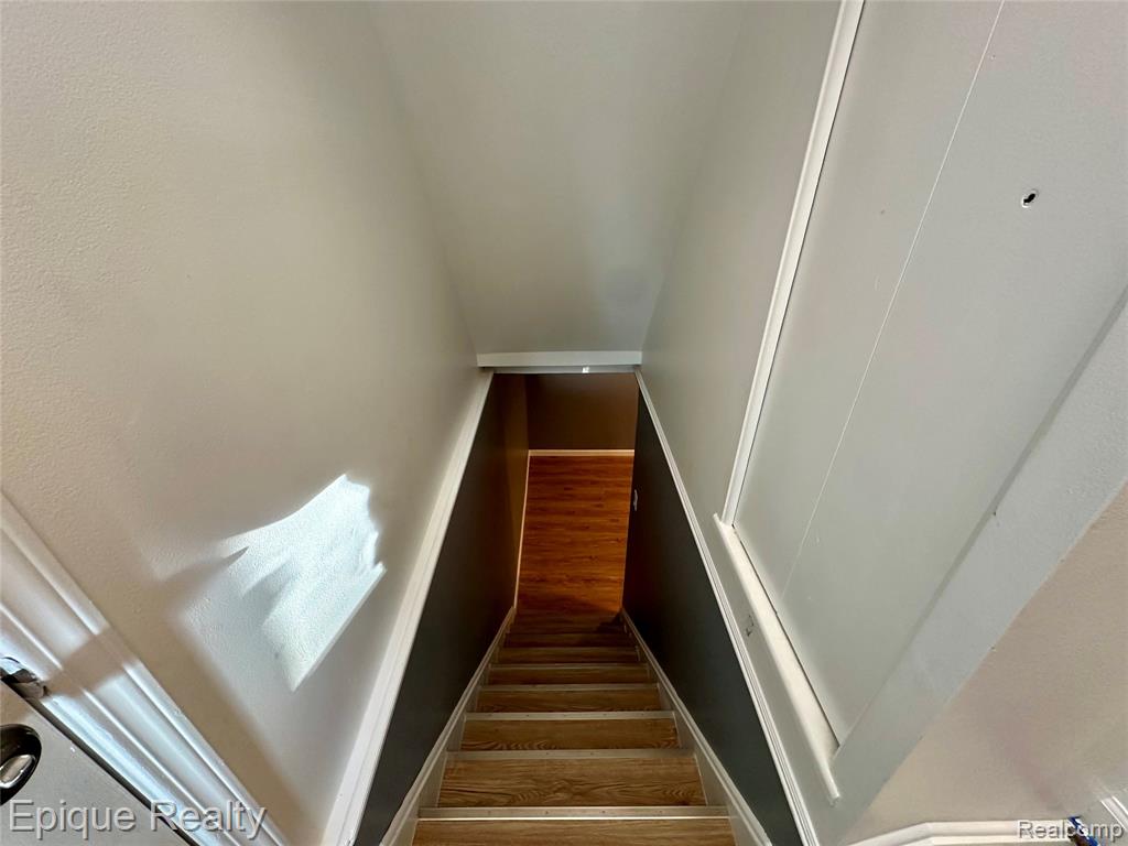 23087 Purdue Avenue