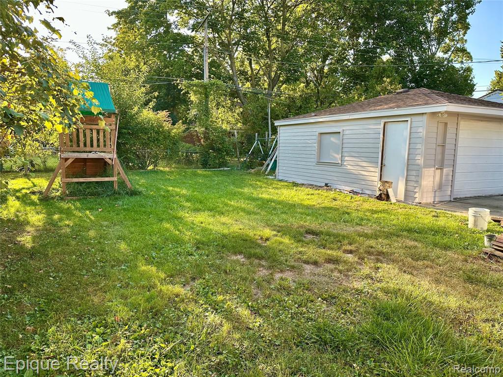 23087 Purdue Avenue
