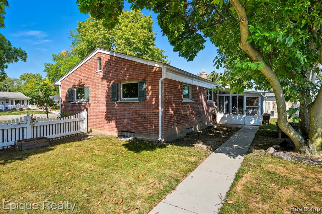 3085 Grange Road