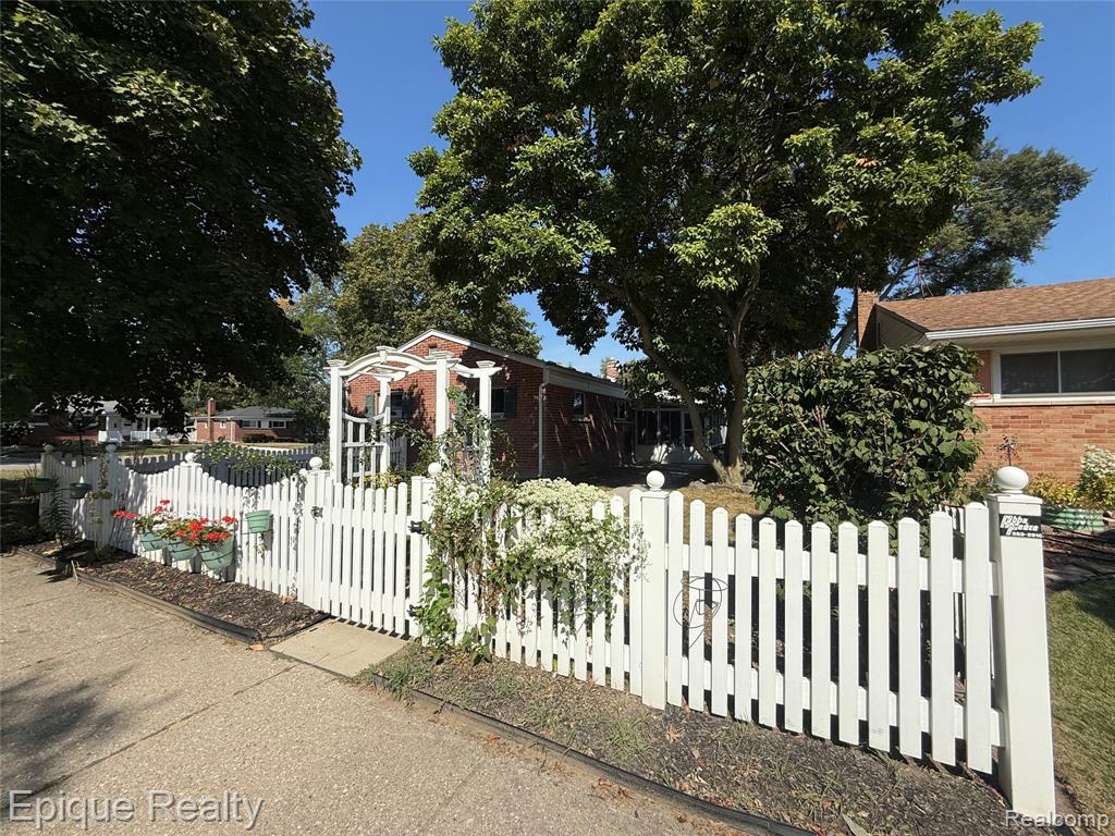 3085 Grange Road
