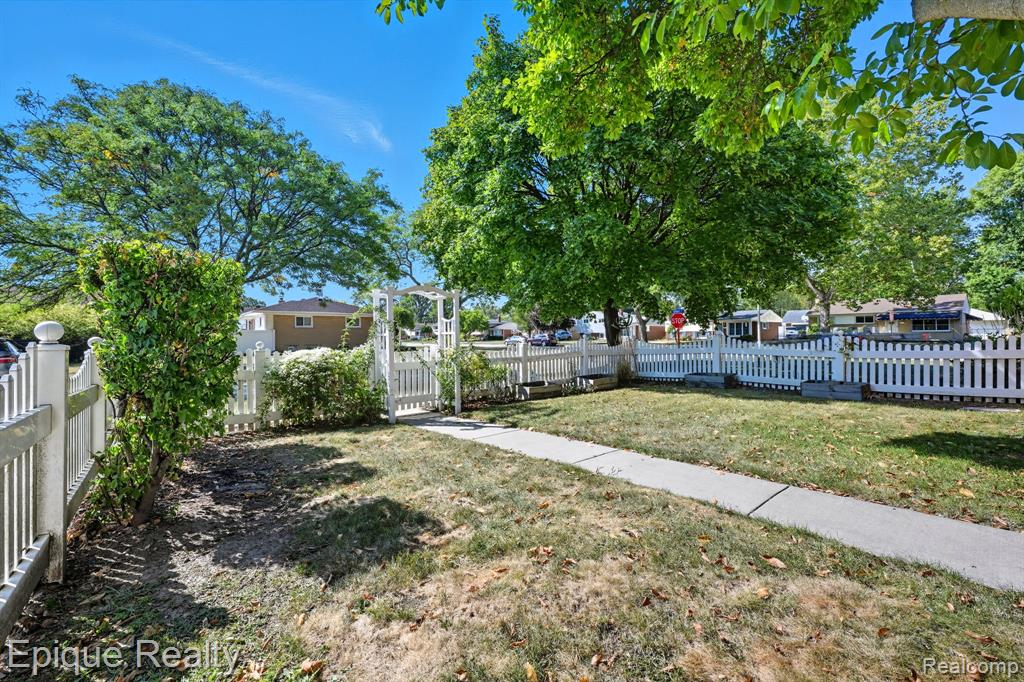 3085 Grange Road