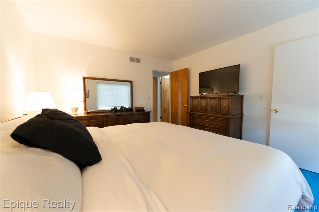 22626 Shoreview Court